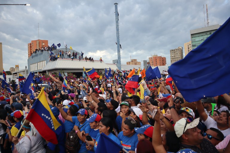 Crowds gather to support Venezuela's opposition in Maracaibo.