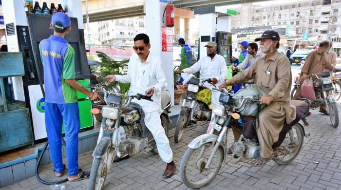 Petroleum dealers end strike as govt ‘accepts demands Pakistan News Today