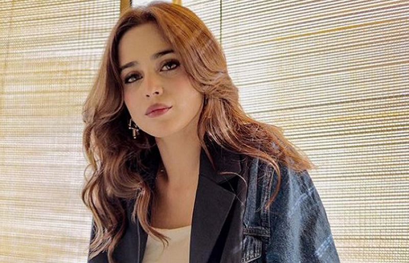 Aima Baig Criticized for Jeddah Concert After Umrah Pilgrimage