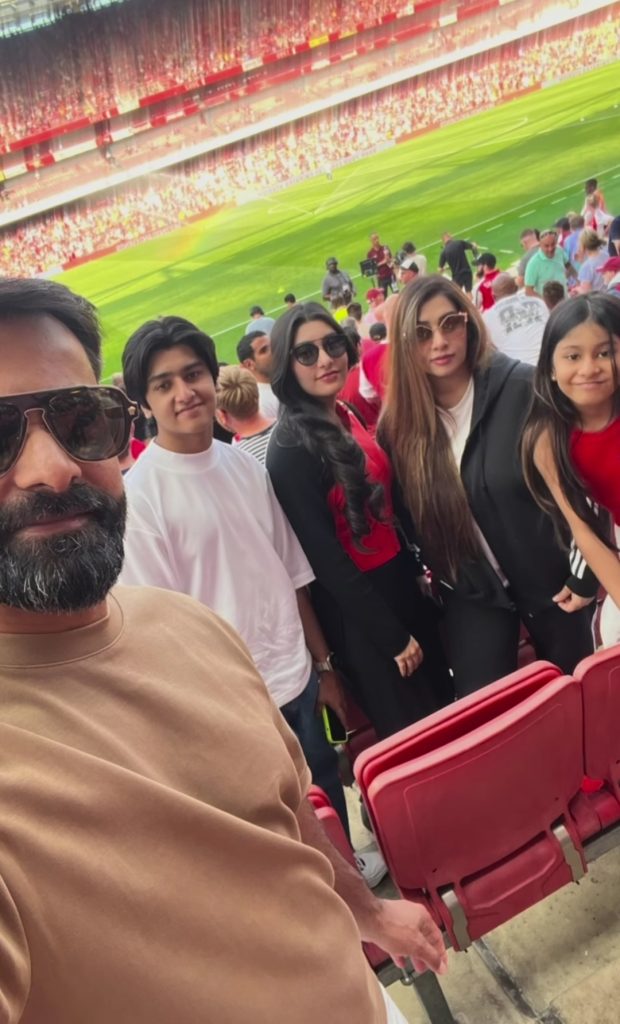 Muhammad Hafeez's New Adorable Family Pictures from UK