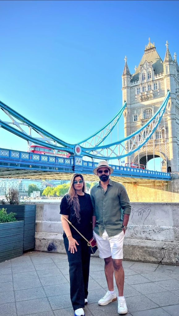 Muhammad Hafeez's New Adorable Family Pictures from UK