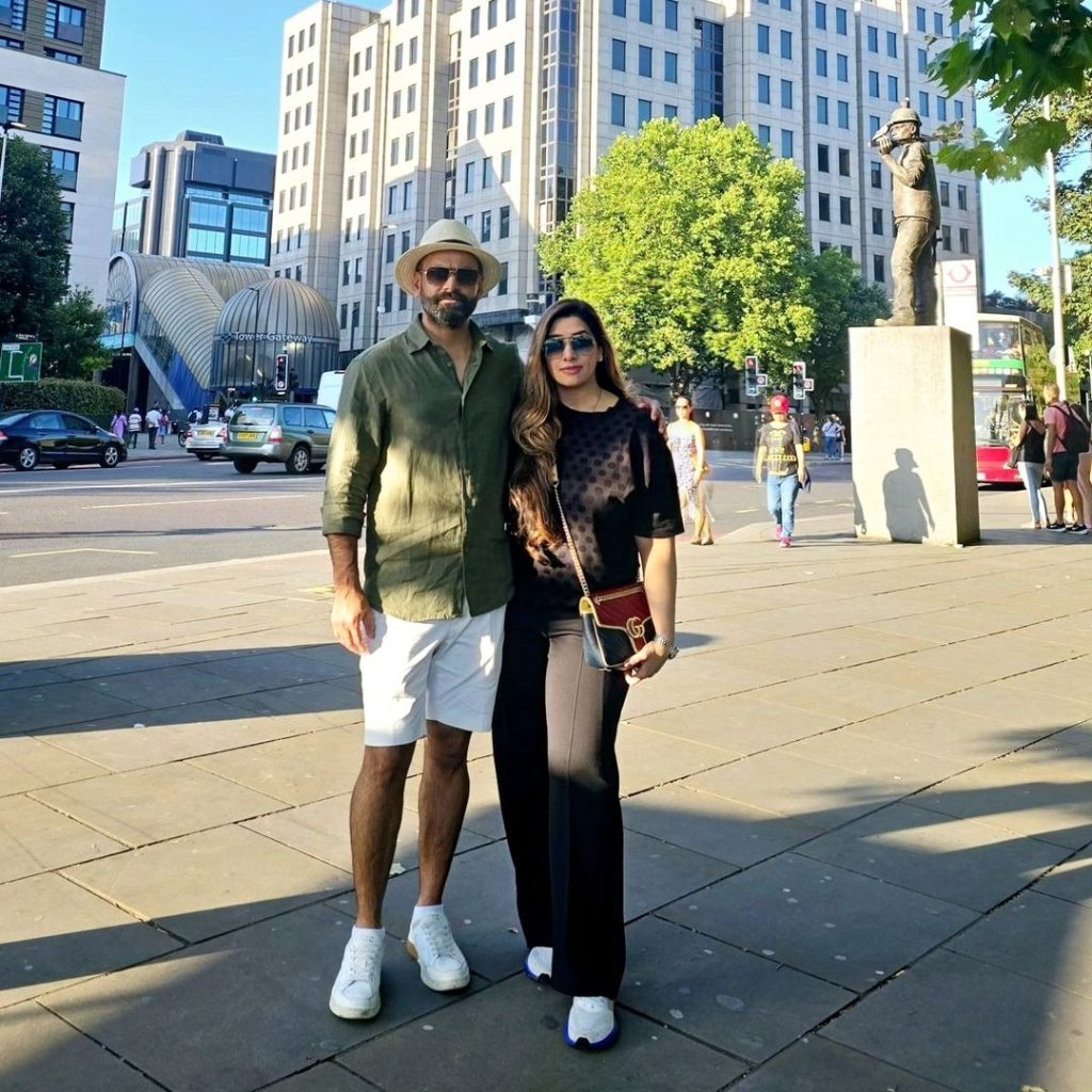 Muhammad Hafeez's New Adorable Family Pictures from UK