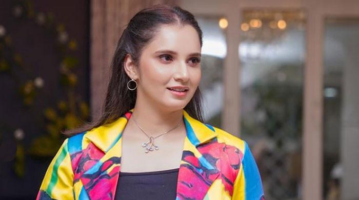 Sania Mirza brightens up in a rainbow-colored dress: "We live in a rainbow of chaos"