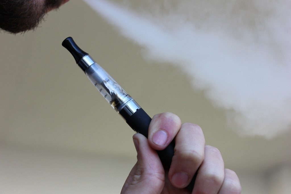 UK doctors urge government to act over vaping epidemic Pakistan News Today