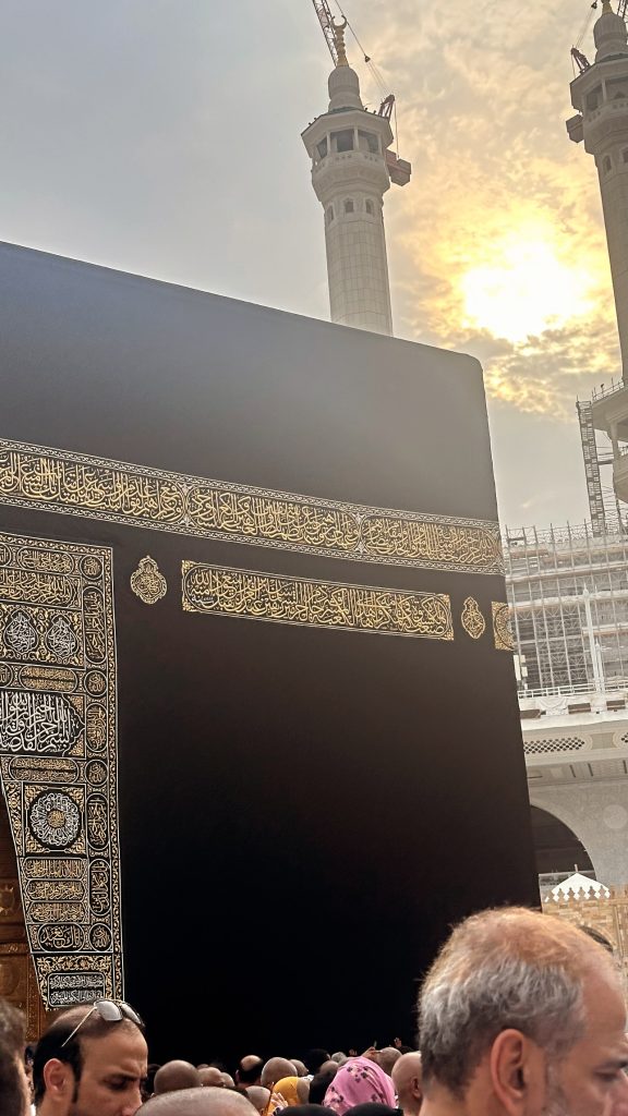 Aima Baig Shares Pictures From Her Umrah Journey