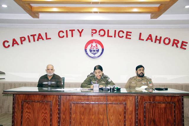 CTO urges wardens to maximize use of smart traffic management system: Lahore