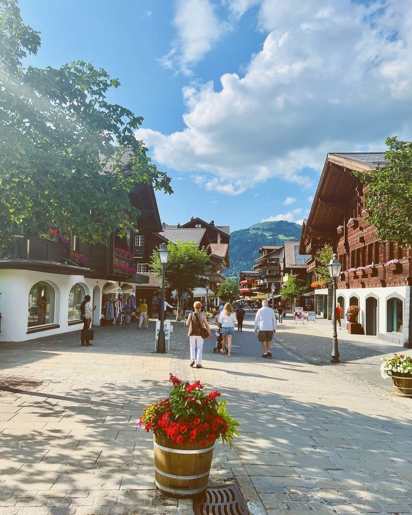 Sana Javed and Shoaib Malik Enjoying Vacation in Gstaad, Switzerland