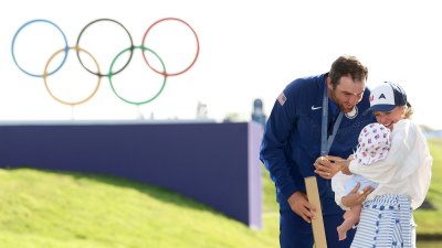 Scottie Scheffler Celebrates Olympic Gold Medal with wife Meredith