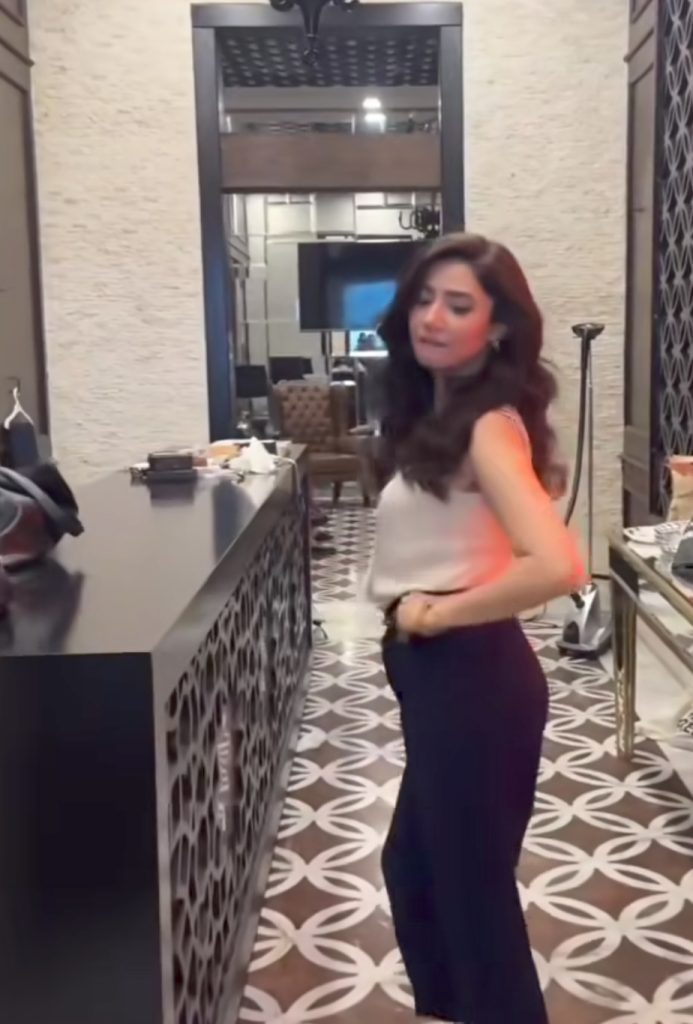 Mahira Khan's Bold Dance Moves Grabbed Public Attention