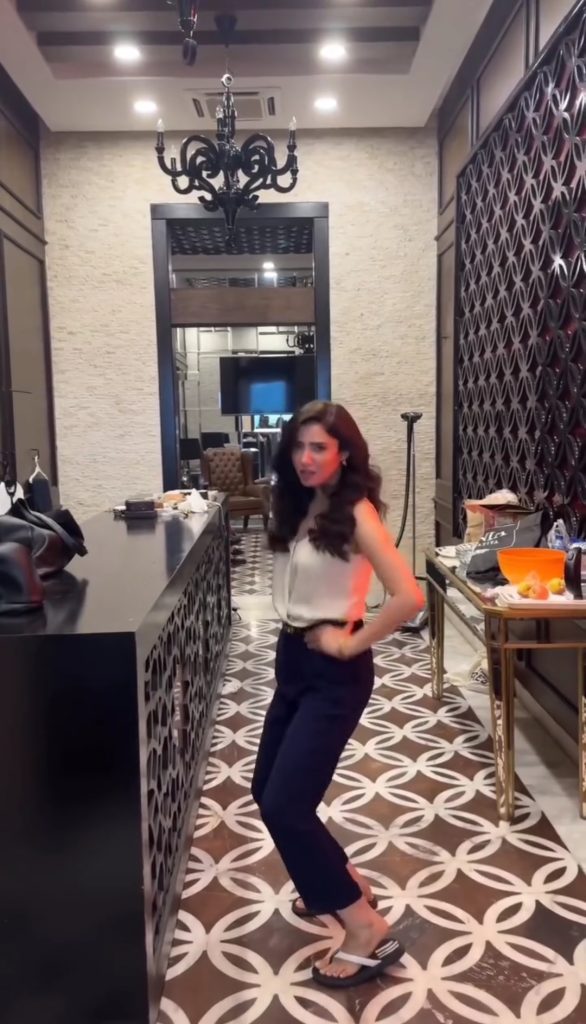 Mahira Khan's Bold Dance Moves Grabbed Public Attention