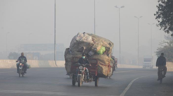 Air quality in Lahore drops to hazardous Pakistan News Today