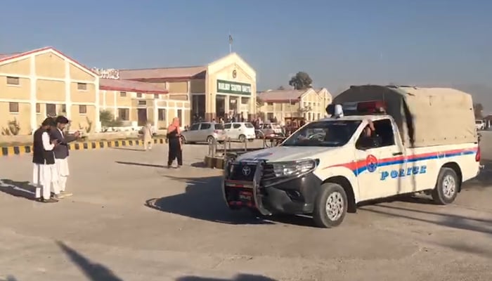 A police van rushes at at the Quetta railway station, on November 9, 2024. — Reporter