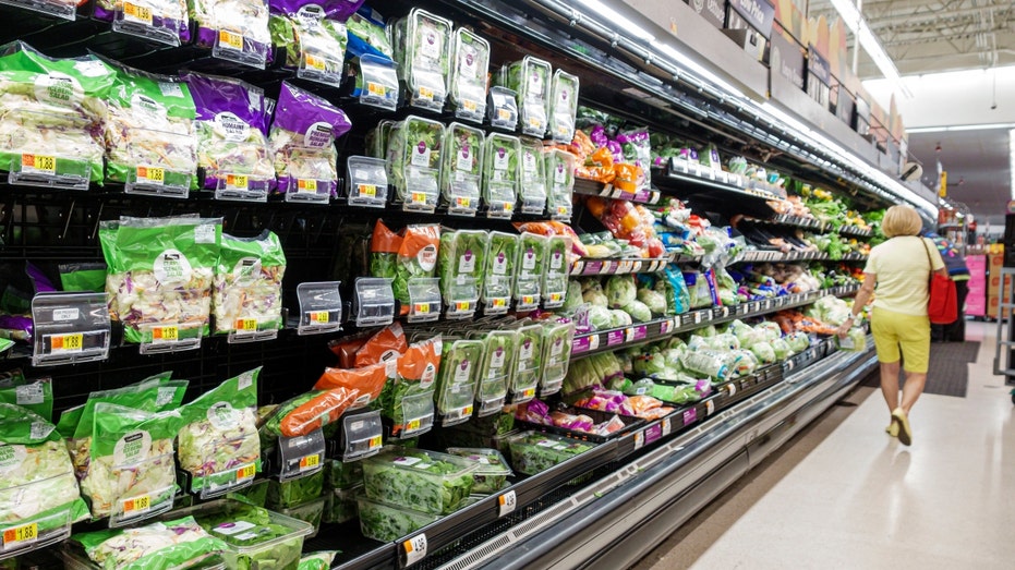 Florida shoppers at a grocery store