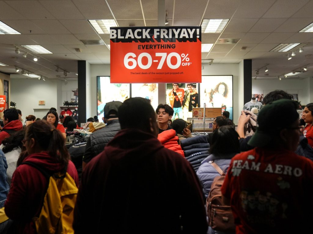 Fear of Trump tariffs drive shoppers for Black Friday deals Pakistan News Today