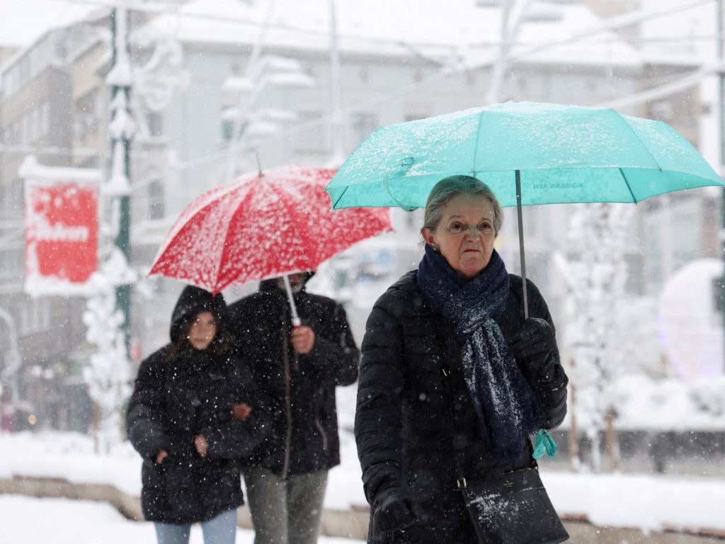 Balkans snowstorm leaves tens of thousands of homes without power Pakistan News Today