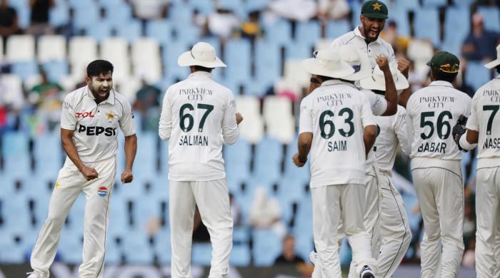 Pacers help Pakistan take control as South Africa lose three Pakistan News Today