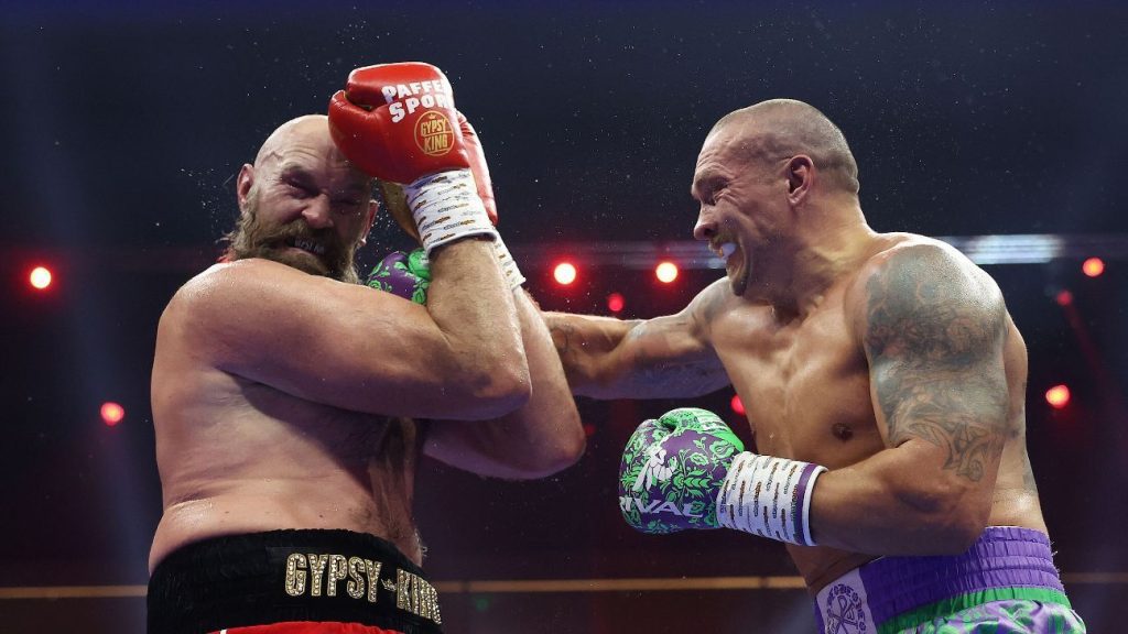 Round by round Usyk defeats Fury again retains titles Pakistan News Today